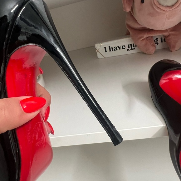 ❌SOLD❌Christian Louboutin
So Kate 120MM Patent Leather Pumps - Picture 11 of 13